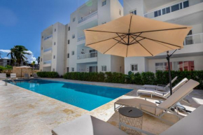 Beauty 2 bed apartment pool views Arena Village.